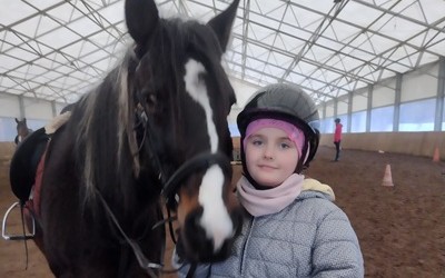 Jak się ubrać na konie zimą?